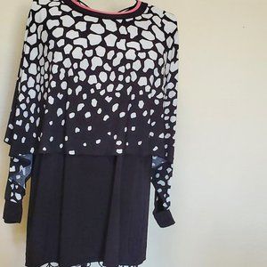Black & white print, long butterfly-sleeve, overlay Top